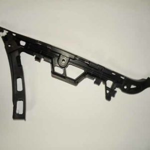 BUMPER MOUNTING BRACKET RIGHT SIDE REAR DQN000061