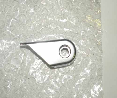 HINGE ASSY NOBLE CUBBY BOX RH G-CAT           FJV000140MVM