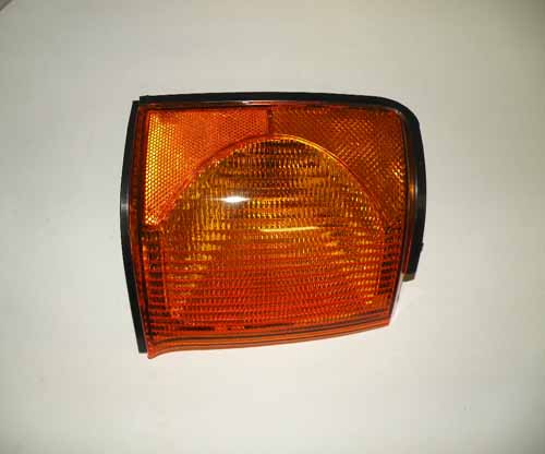 LAMP IND FRONT D2 RH  REPLACEMENT         XBD100870