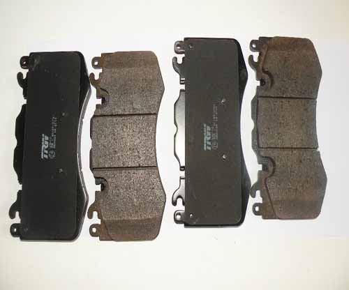 BRAKE LINING FRONT VELAR LR090689