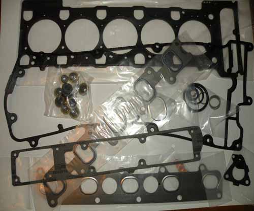 HEAD SET (TO 1A)  WITH HEAD GASKET  TD5        GHS005