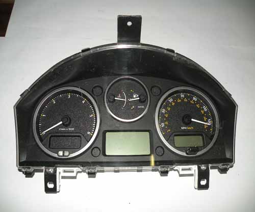 INSTRUMENT CLUSTER      FREELANDER C2            LR005801