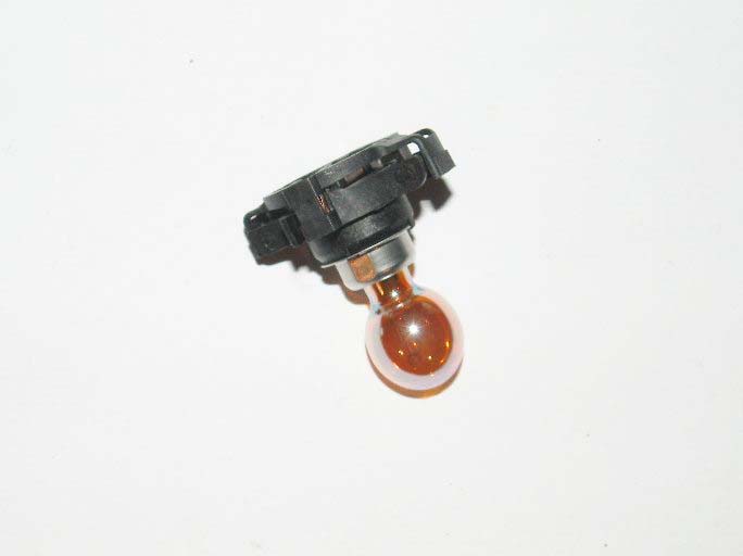 BULB AND HOLDER FRONT INDICATOR LAMP       LR015296