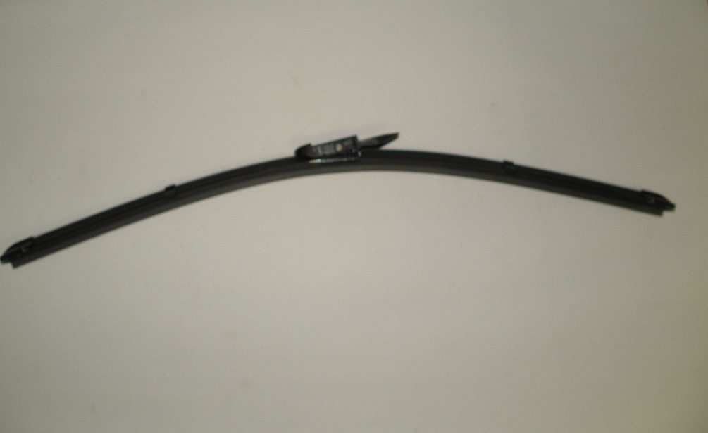 WIPER BLADE LHD PASSENGER SIDE LR008820