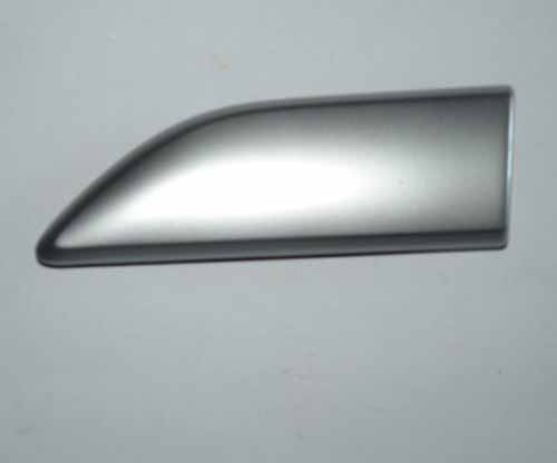 MOULDING – DOOR OUTSIDE FRONT FENDER GILL-ATLAS LH LR038585