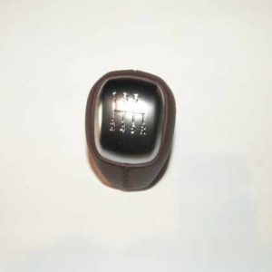KNOB - CONTROL LEVER WITH LEATHER GEAR SHIFT KNOB DARK CHERRY LR024717