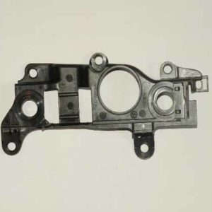BRACKET LH, OUTBOARD XBU500090