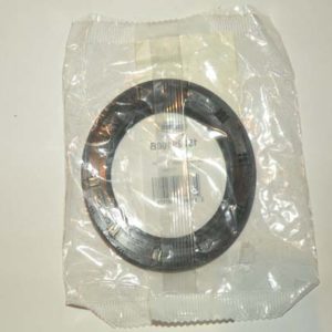 HUB OIL SEAL SERIES 1 - 11 - 111 UP TO SEPTEMBER 1980 RTC3510G