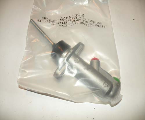 MASTER CYL BRAKE/CLUTCH CV S11/S111  90569126G