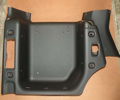 PANEL-LOWER REAR TRIM WITH AIR CONDITIONING BLACK, 5 SEATS, LH, LESS REAR EQT100850PUY