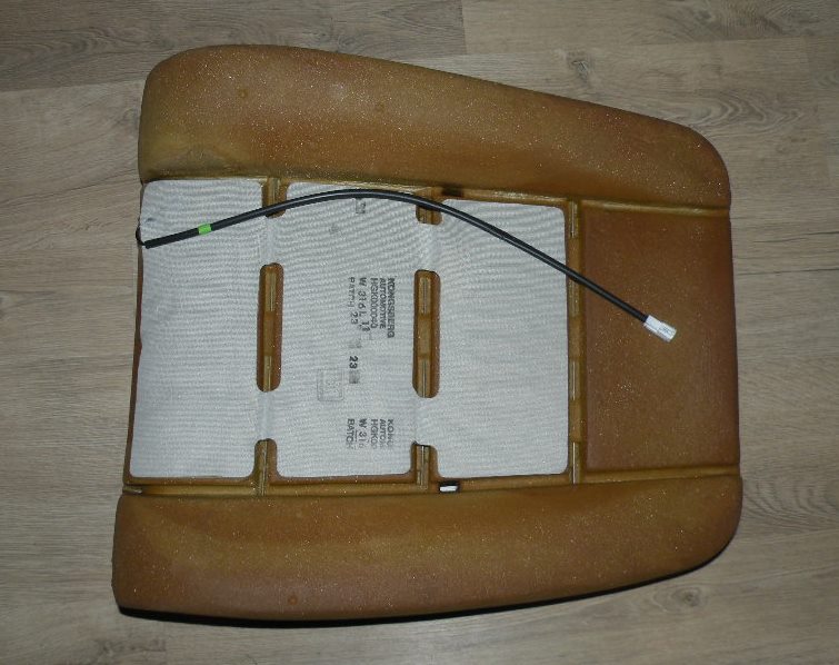 OVERLAY-FRONT SEAT SQUAB OXFORD LEATHER HGA101090