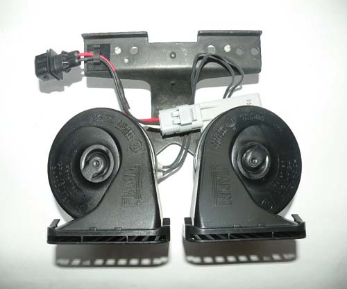 HORN ASSEMBLY LR011967