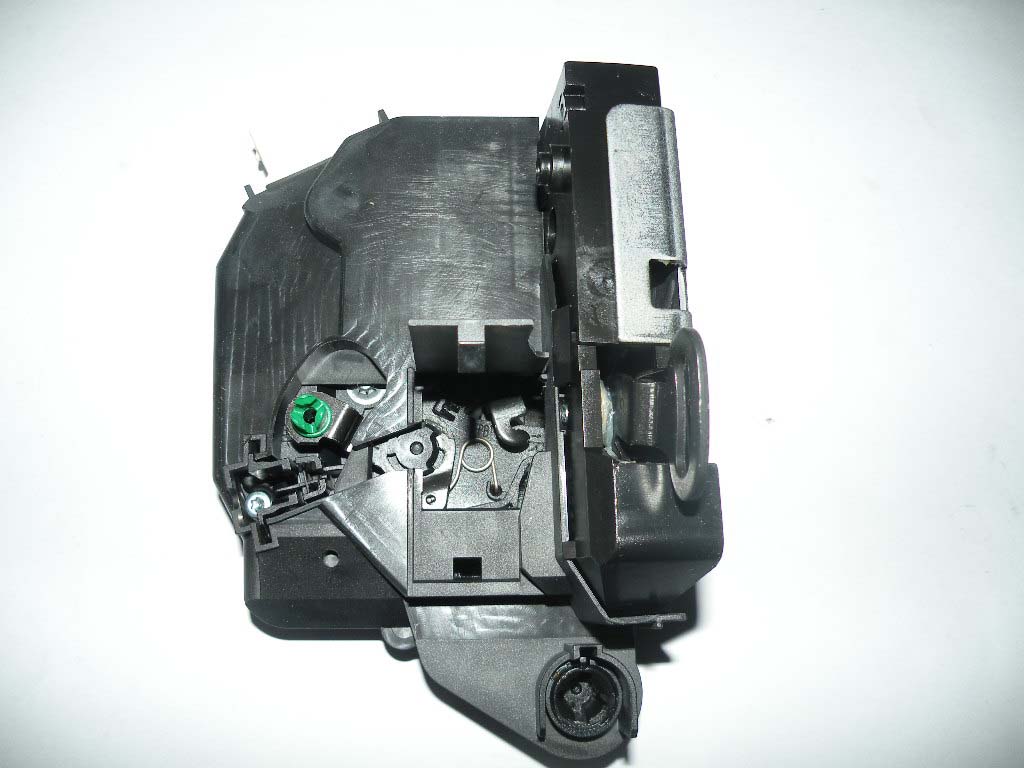 LATCH ASSEMBLY RIGHT FRONT RHD ALR9782