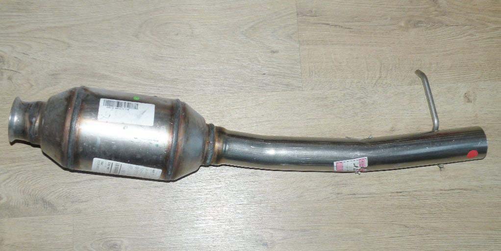 CATALYTIC CONVERTER RIGHT HAND LR019733