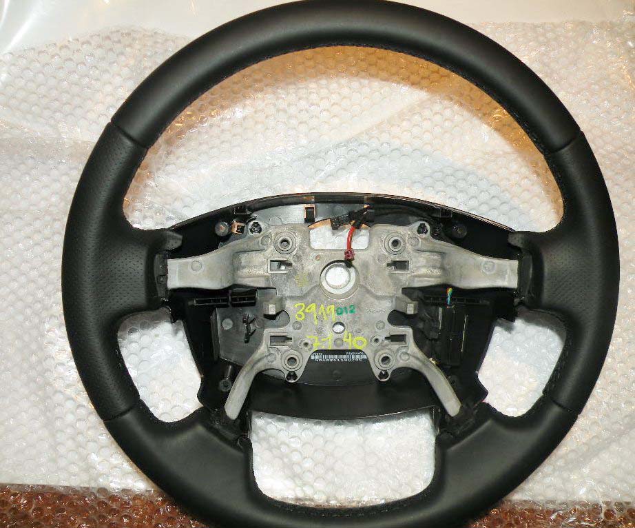 STEERING WHEEL LR023953