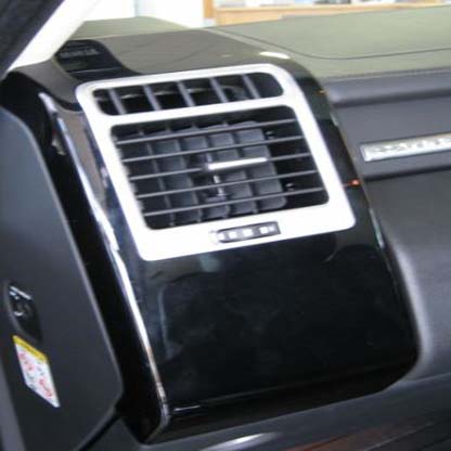 MOULDING – INSTRUMENT PANEL LR018551