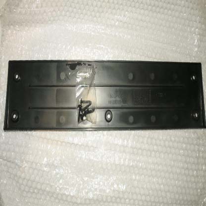 BRACKET – LICENSE PLATE FRONT NUMBER PLATE PLINTH ROW LR038726