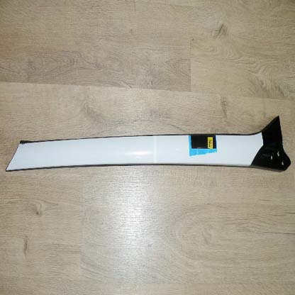 FINISSEUR DE PARE-BRISE RH LR064783
