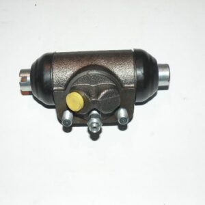 WHEEL CYLINDER RIGHT HAND FRONT 88 INCH UP TO 1980 +109 INCH REAR RIGHT HAND SERIES 111 243296A