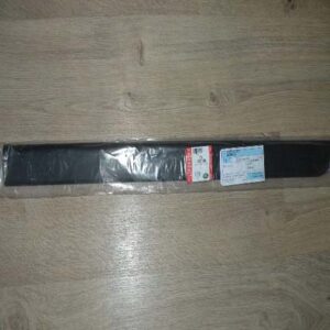 MOULURE - PORTE EXTERIEURE AVANT DROITE LR016666